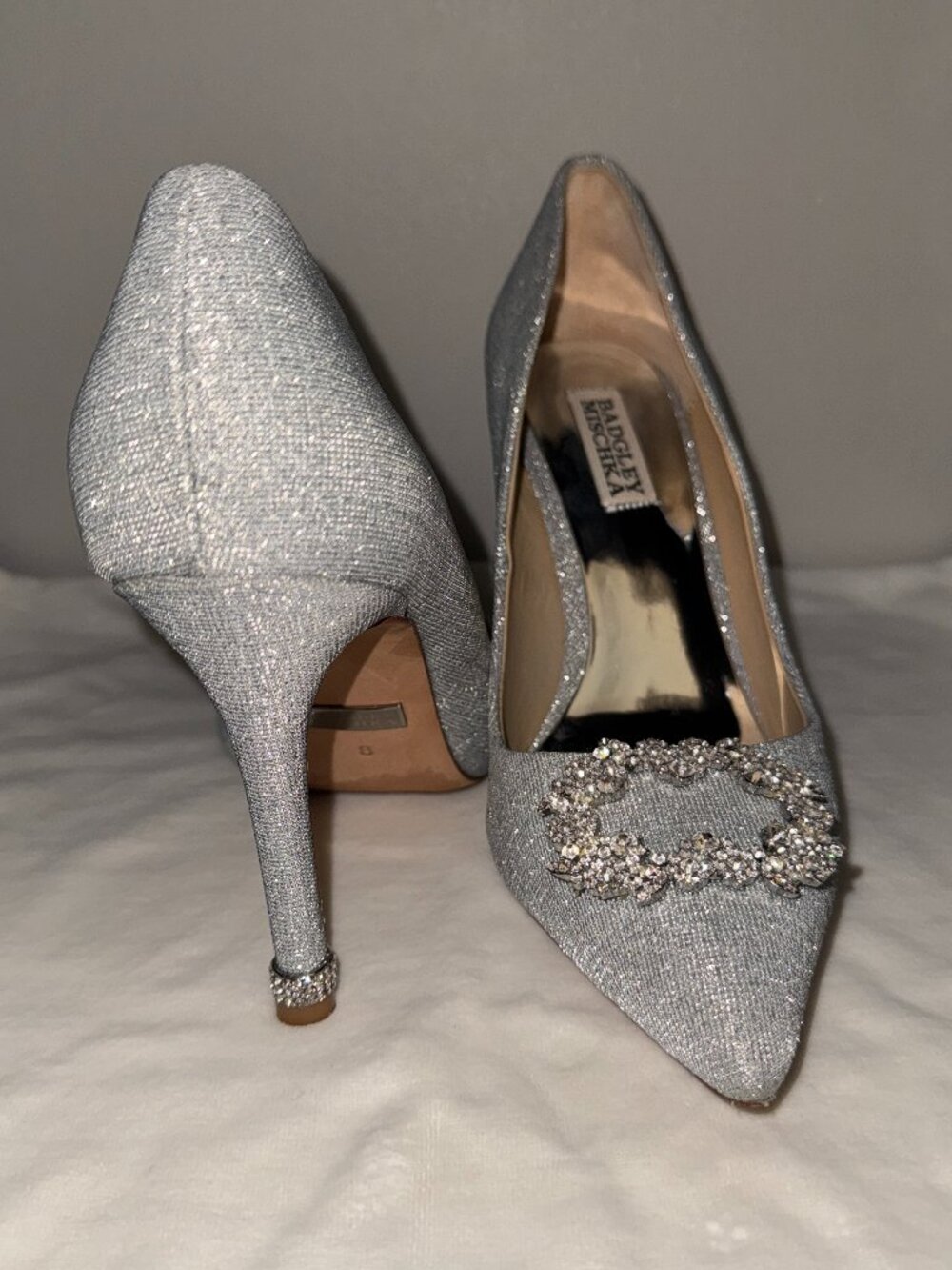 Badgley Mischka Crystal Embellished Pointed Toe Pumps Silver Size 8